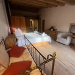 Hétvégi ház De Ensueno En Con 9 Dobles Con Banos Privados Y Piscina De 20m X 2,70m