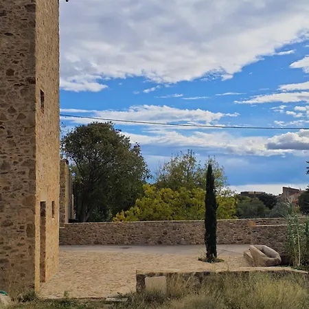 De Ensueno En Con 9 Dobles Con Banos Privados Y Piscina De 20m X 2,70m * Cantallops